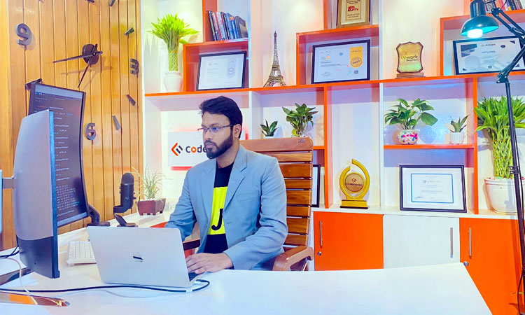 সফল উদ্যোক্তা মিনহাজুল আসিফ সফল উদ্যোক্তা মিনহাজুল আসিফ