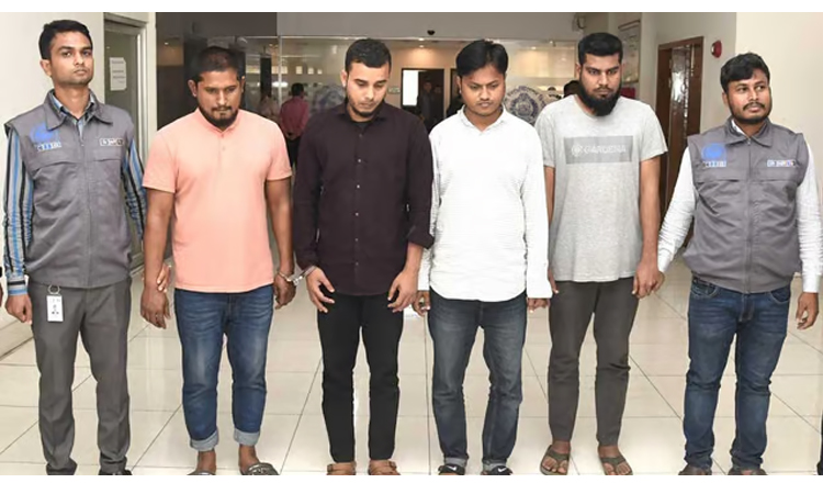 ‘জেট রোবটিক’ অ্যাপে ৪০০ কোটি টাকা পাচার,আটক ৫ ‘জেট রোবটিক’ অ্যাপে ৪০০ কোটি টাকা পাচার,আটক ৫